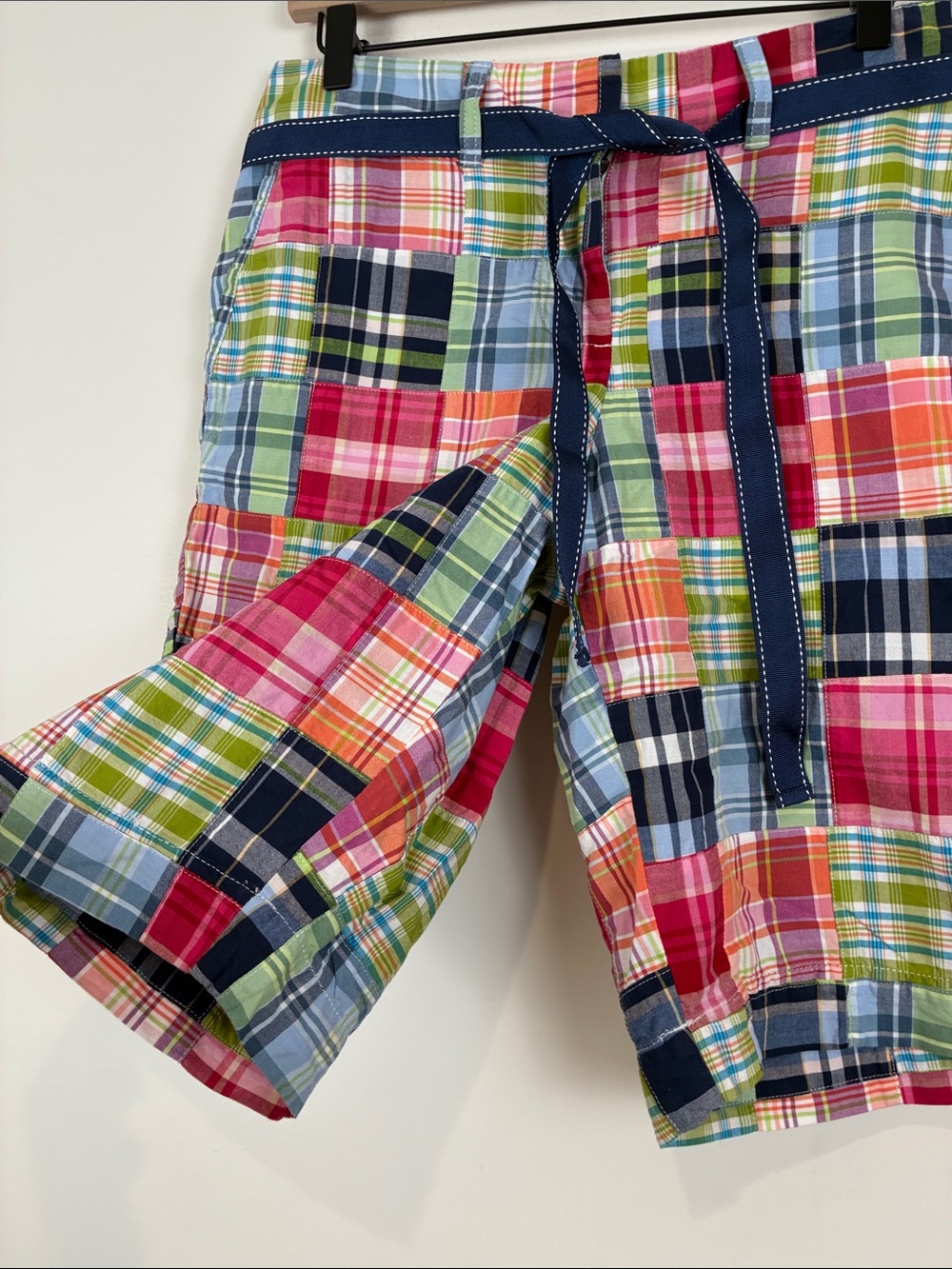 Vintage L.L. Bean Shorts Women’s 8 Bermuda Multicolor Madras/Plaid Navy Belt - Picture 2 of 5